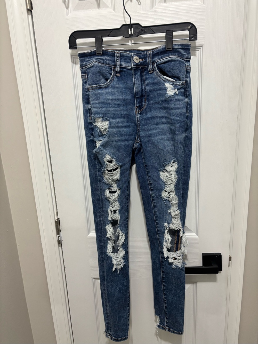 American Eagle Outfitters Distressed Skinny Jeans - Dark Blue